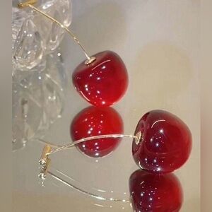 ✨NEW✨ Elegant Red Cherry 🍒 Earrings